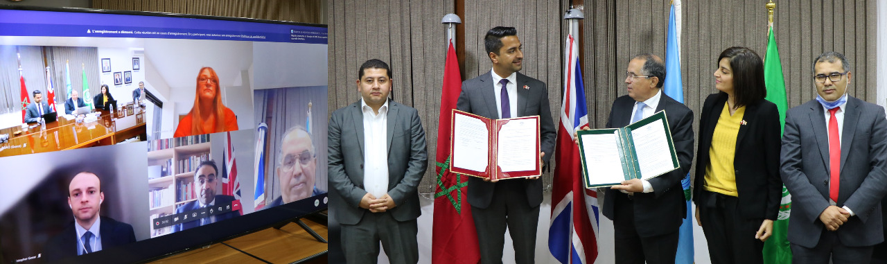 التوقيع على مذكرة تفاهم في مجال أمن الطيران المدني بين قطاع النقل البريطاني والمنظمة العربية للطيران المدني خلال مراسيم عبر المناظرة المرئية